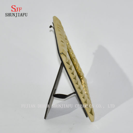 Creative Designs Fashion Frame with Electroplate for Home Decoration.