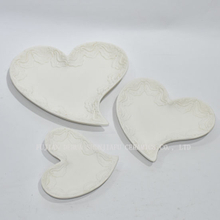 New Design, White Love Heart Shape Cake Plate for Party/Home Decoration