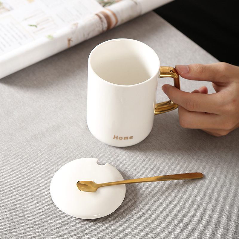 custom logo gift box porcelain coffee mug 360ml Black 、white Glazed glaze Gold Handles with Ceramic Cup Cover Ceramic cup 