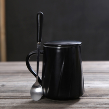 custom logo gift box porcelain coffee mug 320ml Black 、white Match with ceramic cup cap Line style Ceramic cup 
